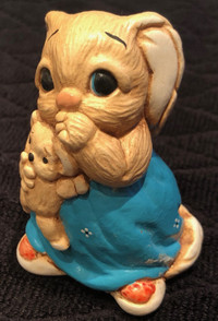 VINTAGE WOODLANDER STONEWARE RABBIT FIGURINE called Caroline