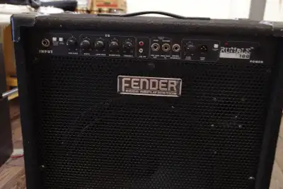 Fender Rumble 100 Bass Amplifier for Bass Guitar, View more