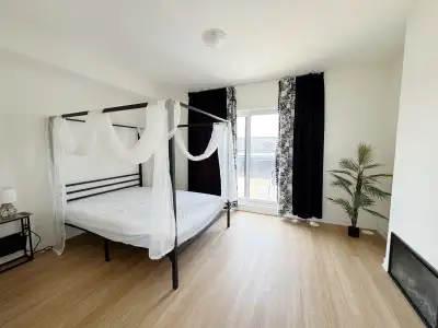 Bayview / Elgin Mills East in Richmond Hills 3 Bedrooms, 3 Bathrooms, 1 living room, 1 kitchen, and...