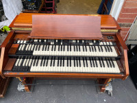 ‘57 Hammond C3 organ with ‘70s Leslie 122