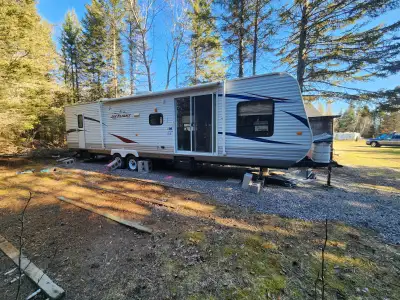 Selling 2011 Jayco 36BHS (Need gone fast) (705) 662-3342 LOCAL NUMBERS ONLY! (I will google your are...