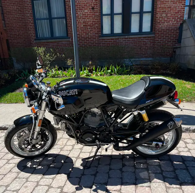 2008 Ducati Sport 1000 Biposto in Sport Bikes in City of Montréal - Image 2