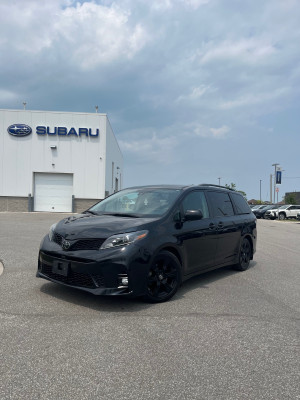 2020 Toyota Sienna SE Nighshade
