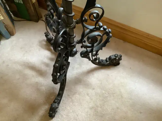 C1900 Gothic Vic 6 Panel Slag Glass Tiffany Style Cast Iron Base in Indoor Lighting & Fans in Belleville - Image 8