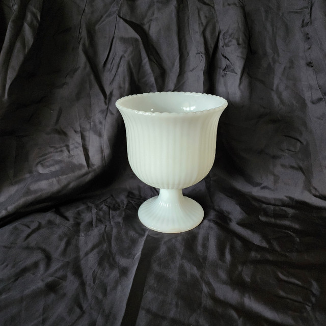 Vintage Milk Glass Pedestal Vase: E.O. Brody Co. M3000 in Arts & Collectibles in Ottawa