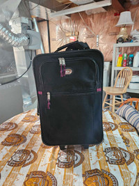 Brand new 4 piece luggage set 