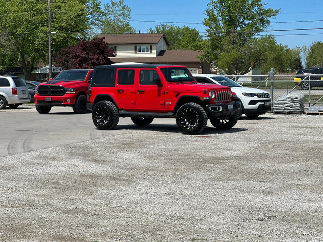 2021 jeep wrangler sahara unlimited modified in Cars & Trucks in Oakville / Halton Region - Image 2