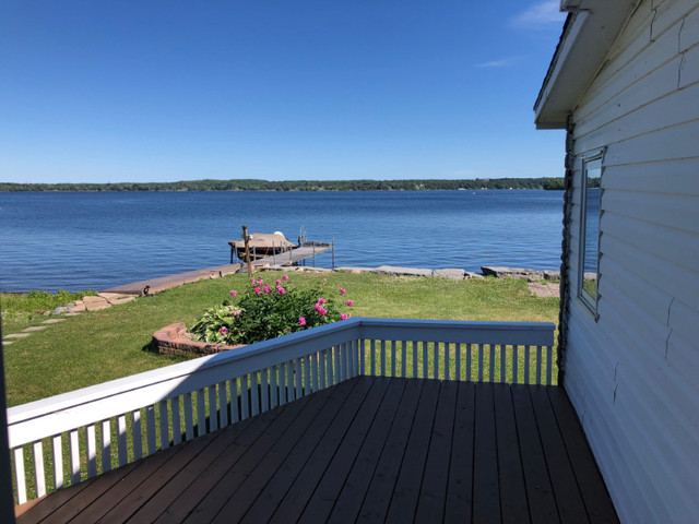 Waterfront cottage in Bay of Quinte, Ontario in Ontario - Image 3