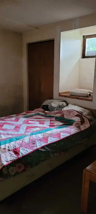 1 bedroom available to rent.