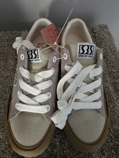 Men's Low-Cut shoes size 8.5 , View more