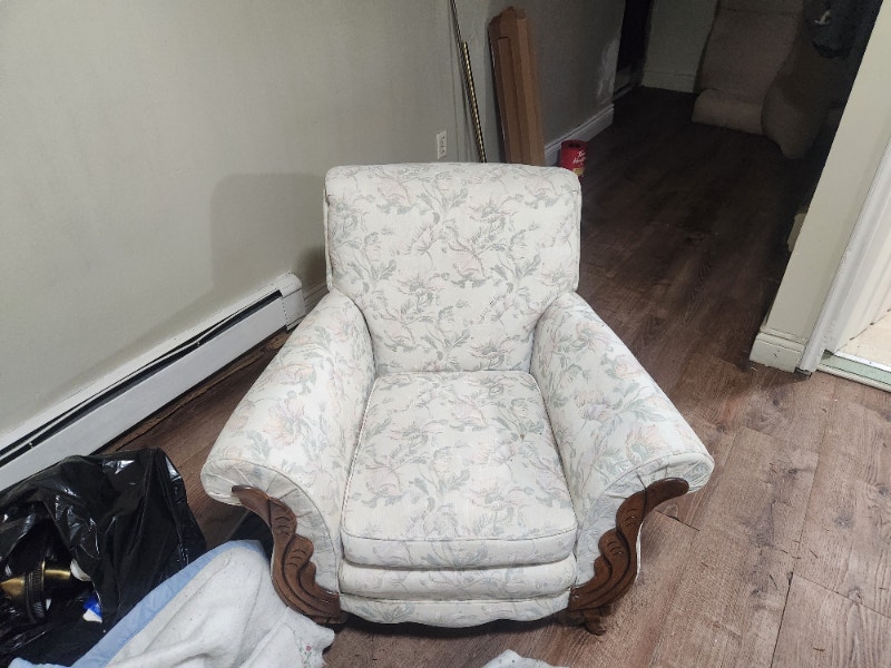 Free matching couch and chair Couches & Futons City of Halifax Kijiji