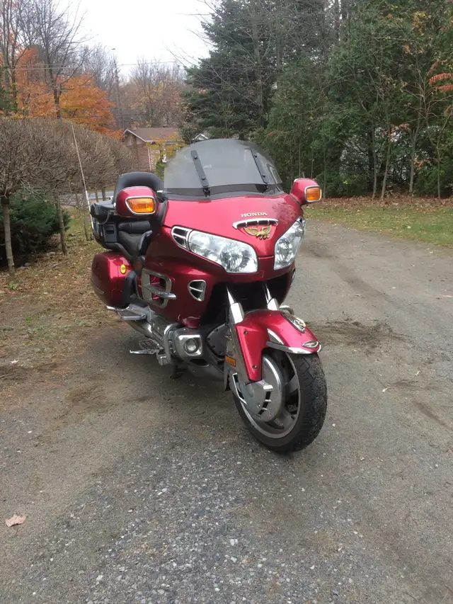 Goldwing Honda 2003 GL1800A in Touring in Saint-Hyacinthe - Image 3