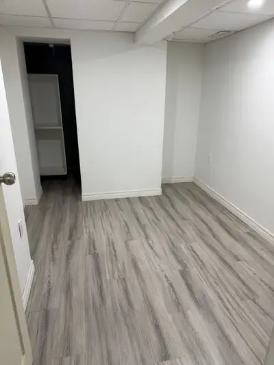 Newly Renovated 3-Bedroom Basement – Lawrence & Warden – Separat