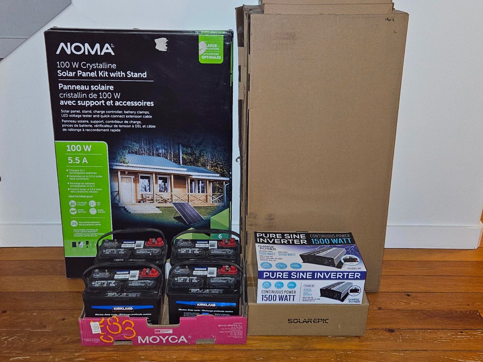 600W Solar Panel Kit with Power Inverter and Batteries and more ...