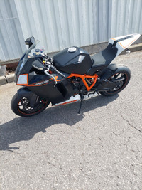 2010 KTM RC8R