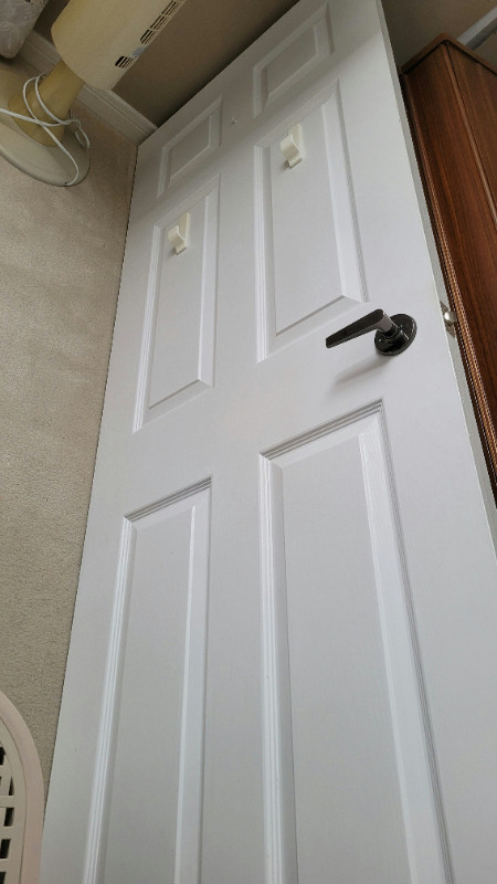 Interior door slab (white) with dark bronze handle in Windows, Doors & Trim in Markham / York Region - Image 3