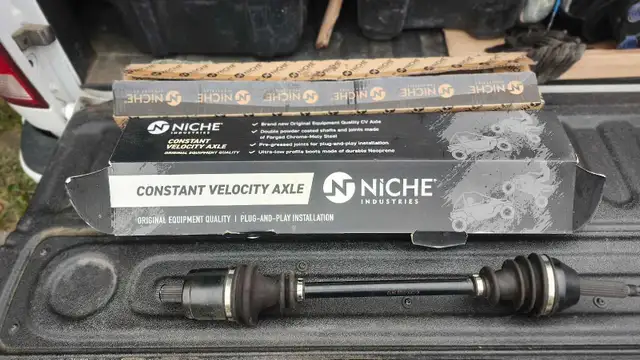 Polaris Front CV axle  in Transmission & Drivetrain in Calgary - Image 2