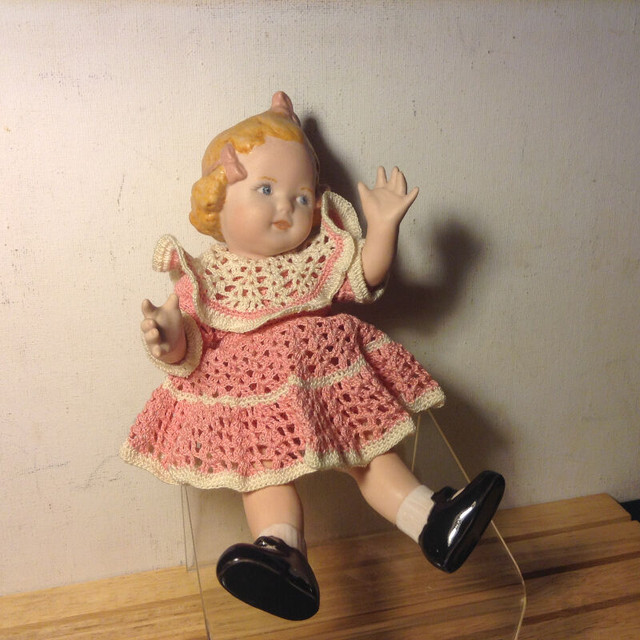 Antique Tiny Porcelain Doll Dressed in Arts & Collectibles in Vancouver - Image 4