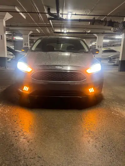 2016 Ford Focus SE low km good condition no issues no accidents no rust all service done new brakes...
