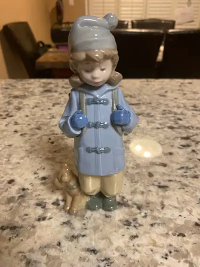 Beautiful Nao Daisa by Lladro with Dog #1038 Made in Spain, View more