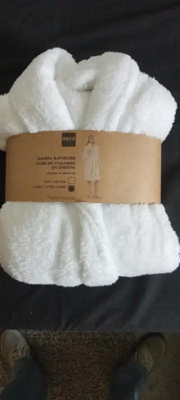 BRAND NEW UNISEX BATHROBE SIZE LARGE, View more