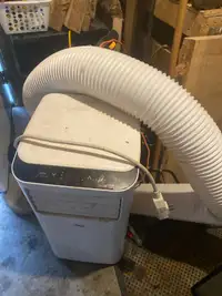 Air conditioner / dehumidifier 