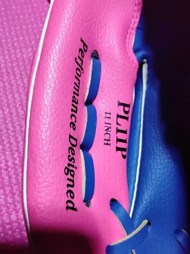 Worth Bat & Rawlings Glove in Baseball & Softball in City of Toronto - Image 9