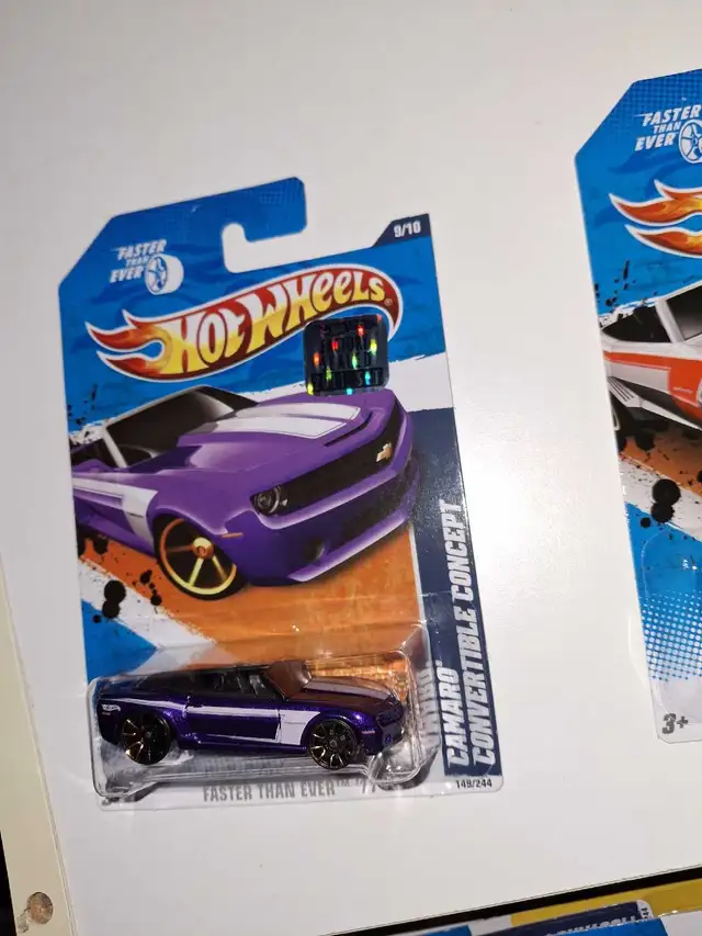 Camaro Convertible Concept Hot Wheels FTE 2011 lot of 2 in Toys & Games in Guelph - Image 7