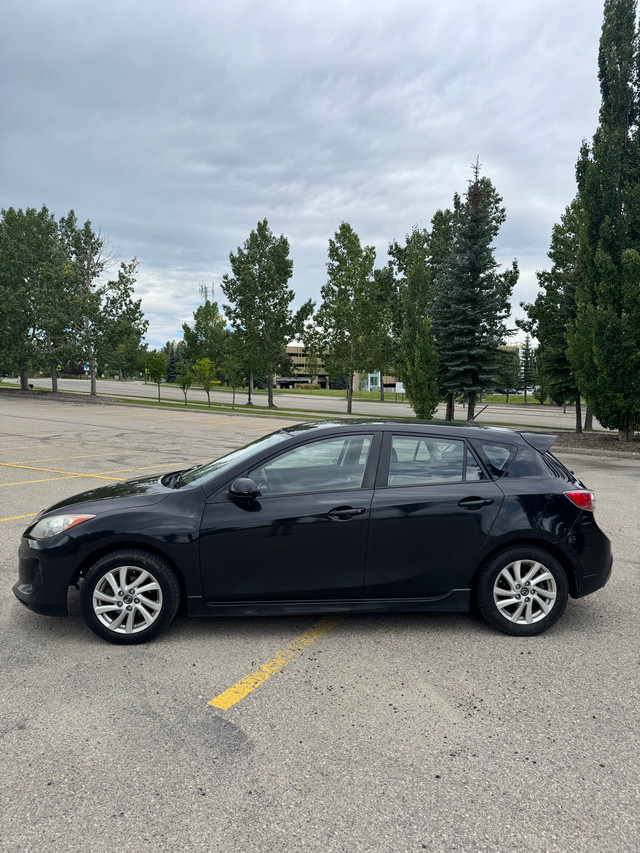 2013 Mazda 3 in Cars & Trucks in Calgary - Image 3