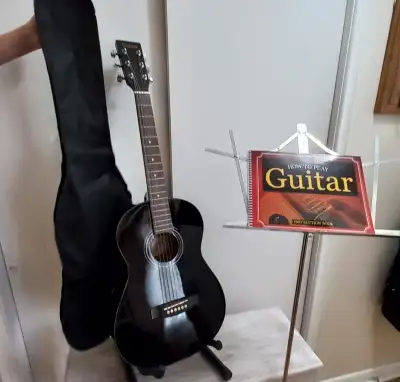 3/4 Acoustic Guitar Beginner's Bundle, View more