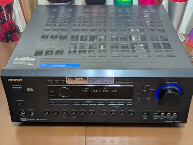 Stereo Receiver Onkyo TX-SR702 7.1 100 Watts / Channel Has Phono in Stereo Systems & Home Theatre in Red Deer - Image 3