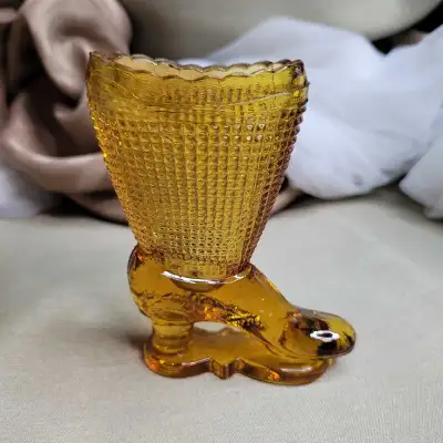 Beautiful Vintage 4" Amber Glass Shoe Boot -  L.E. Smith, View more