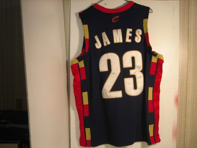 LEBRON JAMES  CLEVELAND CAVALIERS JERSEY in Basketball in London - Image 2