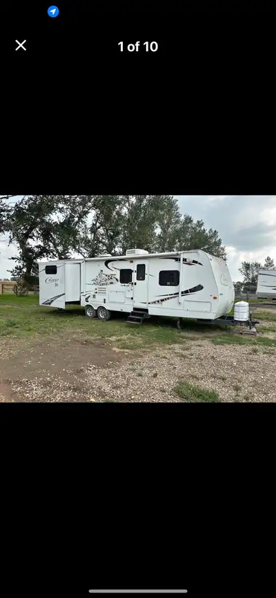 32’ bunk model sleeps 8-9 people a/c power awning tv/ dvd player great shape everything works great....