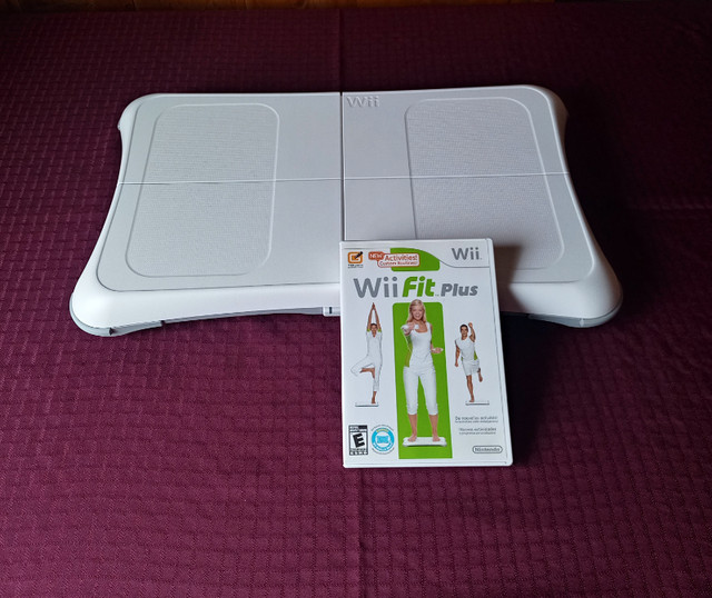 Wii  Planche d'exercices + Jeu Wii Fit  $15 dans Nintendo Wii  à Longueuil/Rive Sud - Image 2