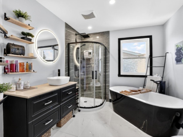 Superbe condo entièrement rénové, situé au dernier étage — photo 3