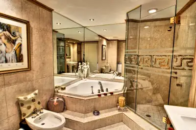BREATHTAKING LUXURY HOME FOR RENT TO PROFESSIONALS
