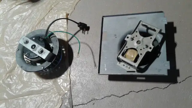 Duct Vibration/Noise Silencers,adaptors, fans, vent.fan boxes in Heating, Cooling & Air in Markham / York Region - Image 10