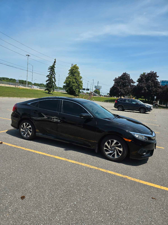 2018 Honda Civic EX with Sunroof for Sale in Cars & Trucks in Hamilton