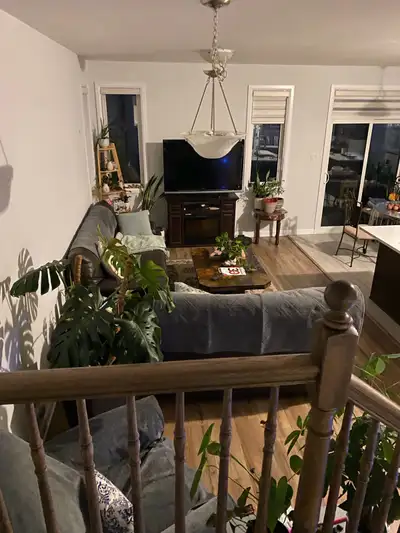 GIRLS ONLY Brand new end unit in central location to the township of Barrhaven. 1 rooms available fo...