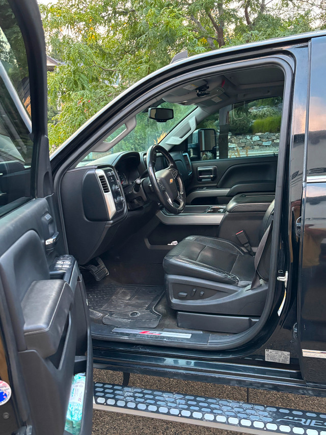 2017 LTZ Chevy 3500 in Cars & Trucks in Kelowna - Image 4