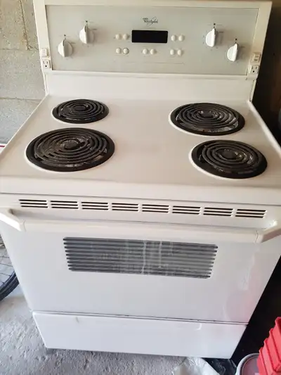 STOVE- WHIRLPOOL-DESIGNER STYLE.- ELECTRONIC DISPLAY  EXC. COND., View more