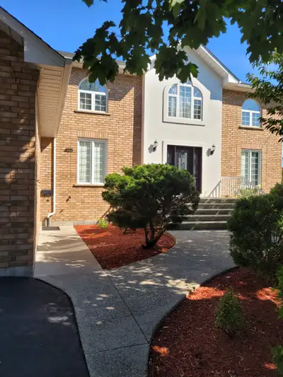 Short term room rental available in nice upscale neighborhood