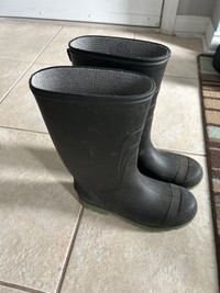 Kids size 3 rain boots 