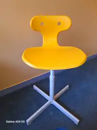 Chaise de bureau enfant IKEA