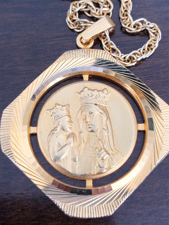 Chaîne avec pendentif  in Jewellery & Watches in La Ronge - Image 4
