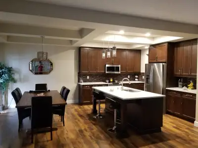 Upper Unit (Main + Upper Floor) – 2500+ Sqft Luxury Living
