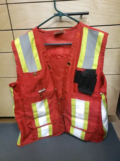 Brand new Posted by Sparks in clothing, men's in Edmonton Area, Edmonton. August 12, 2023