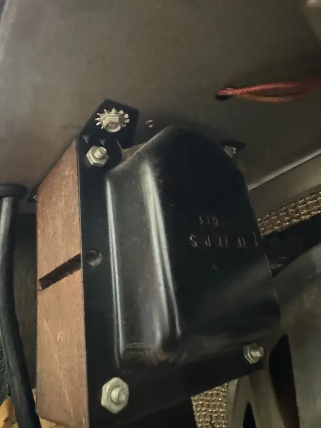 1966 Epiphone Ensign EA-14RVT 2x10 vintage amplifier in Amps & Pedals in City of Toronto - Image 6