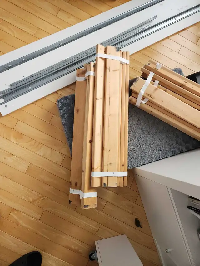 Lit ikea  double 54 pouces avec 1 tiroir in Beds & Mattresses in Laval / North Shore - Image 4